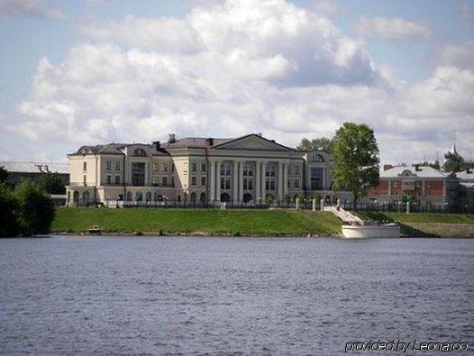 Volzhskaya Riviera Hotel Uglich Exterior foto