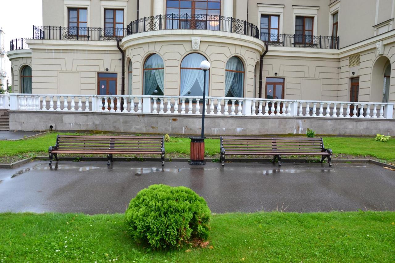 Volzhskaya Riviera Hotel Uglich Exterior foto